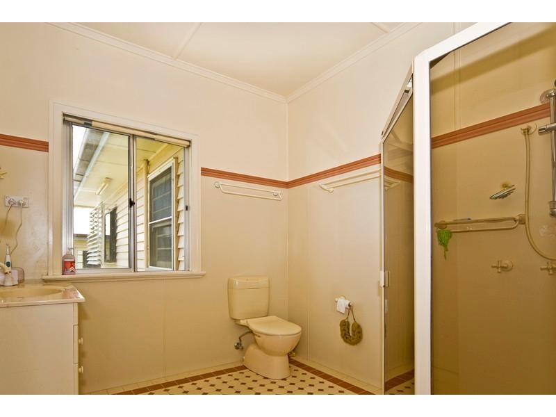 Crn Drayton and Merivale St, Allora QLD 4362