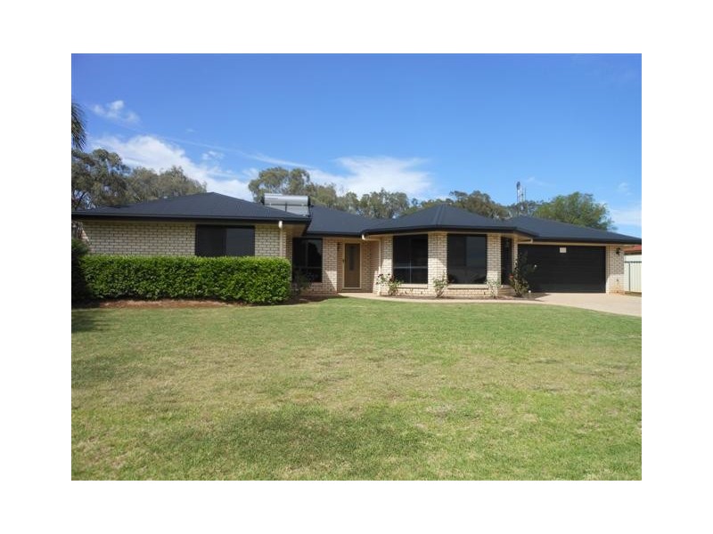 16 Michael Street, Westbrook QLD 4350