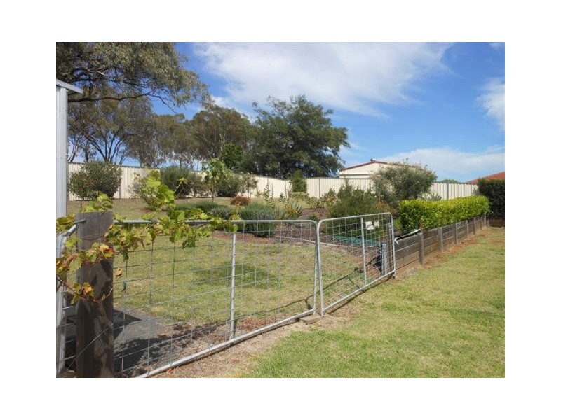 16 Michael Street, Westbrook QLD 4350