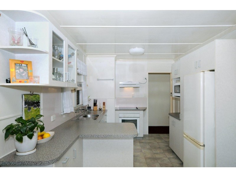 12 Barah Street, Rockville QLD 4350