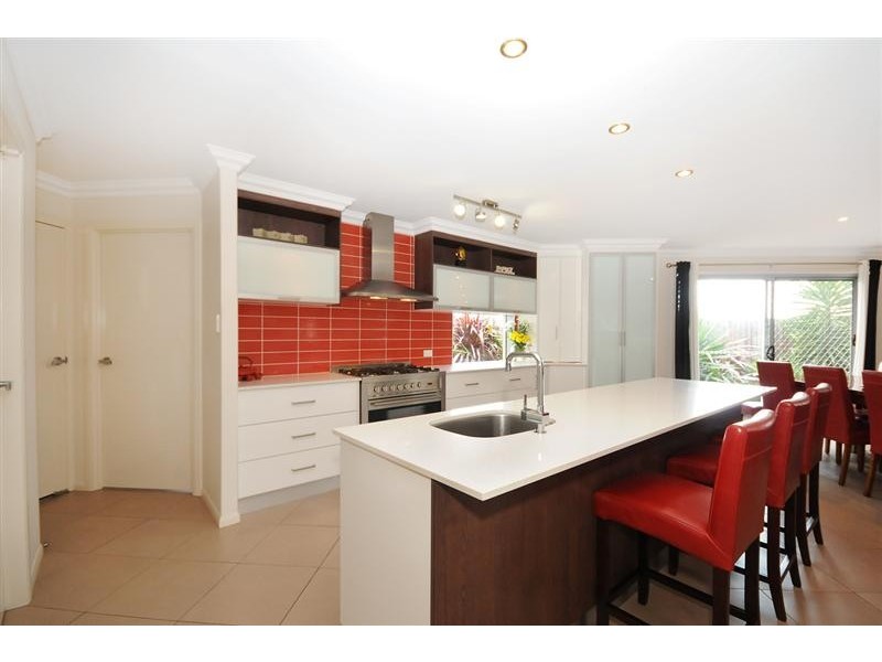 8 Honeyeater Drive, Highfields QLD 4352