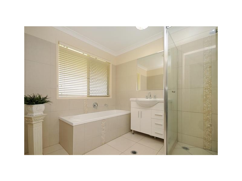 11 Tennyson Court, Westbrook QLD 4350