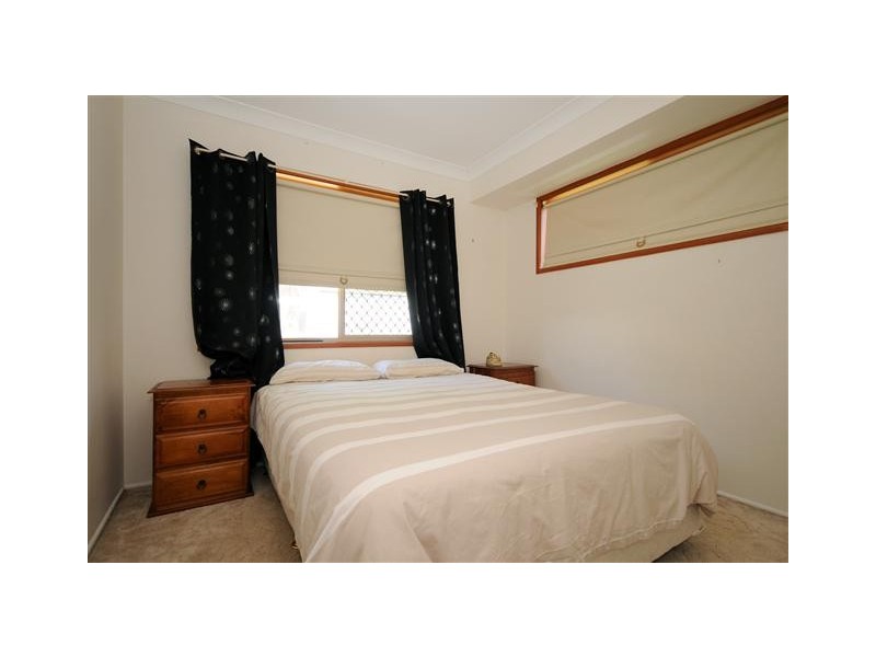 Unit 2/18 Stumm Street, Kearneys Spring QLD 4350
