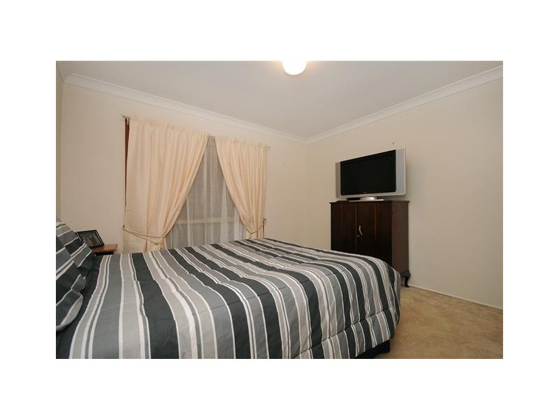 Unit 2/18 Stumm Street, Kearneys Spring QLD 4350