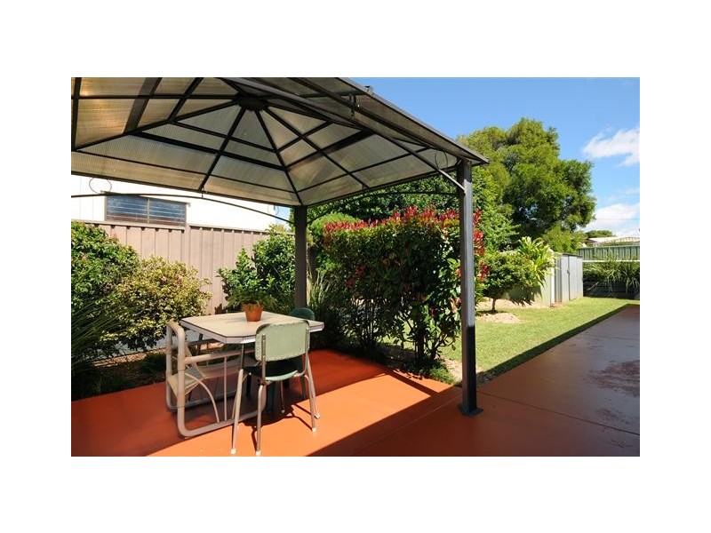 Unit 2/18 Stumm Street, Kearneys Spring QLD 4350