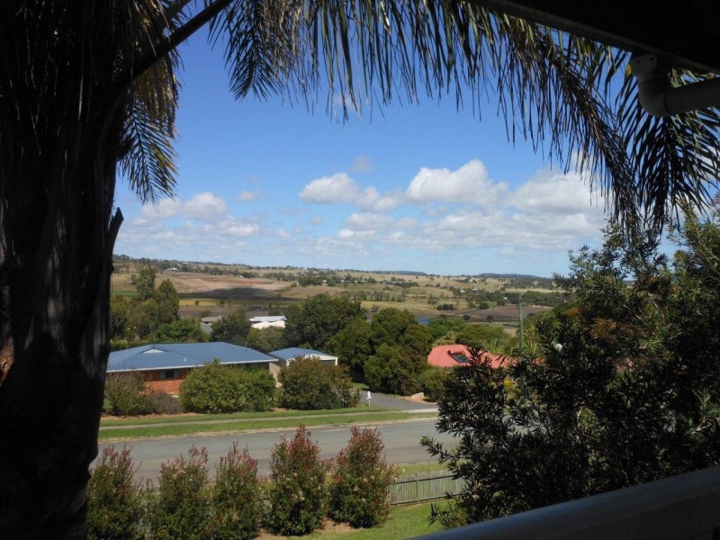 28 Treeline Drive, Gowrie Junction QLD 4352