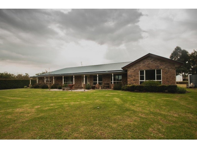 14 Lindan Court, Cabarlah QLD 4352