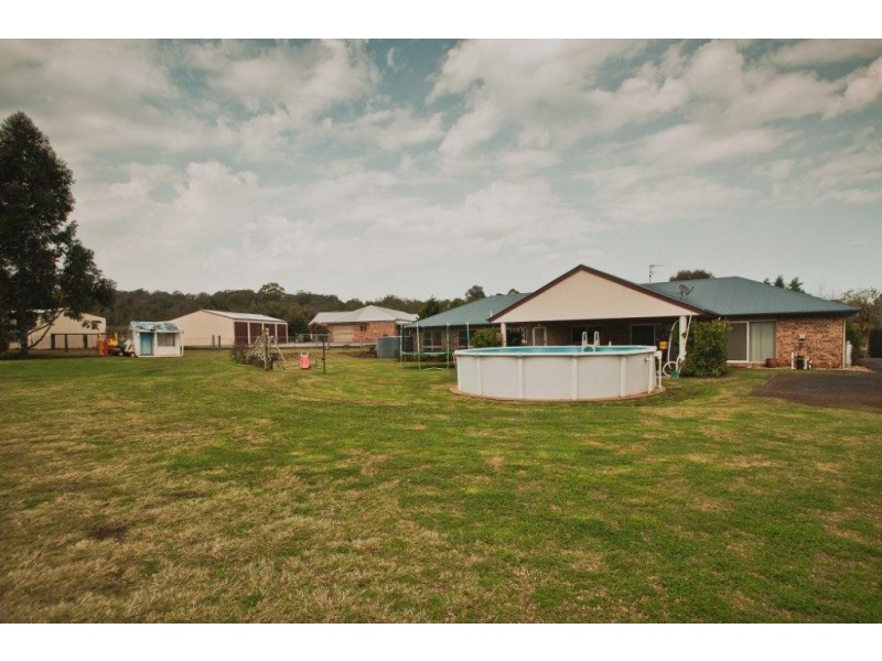 14 Lindan Court, Cabarlah QLD 4352