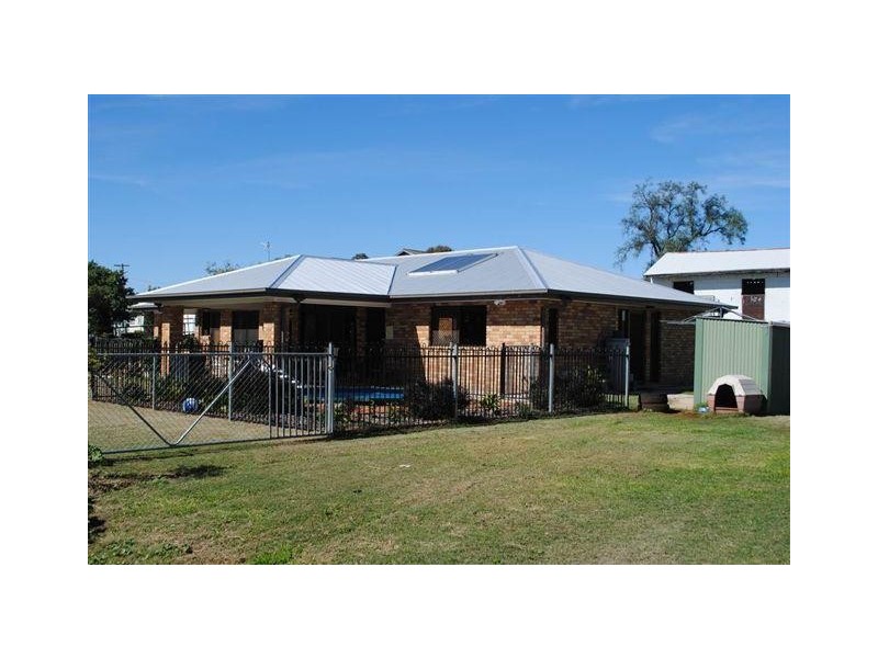 11 Academy Court, Glenvale QLD 4350