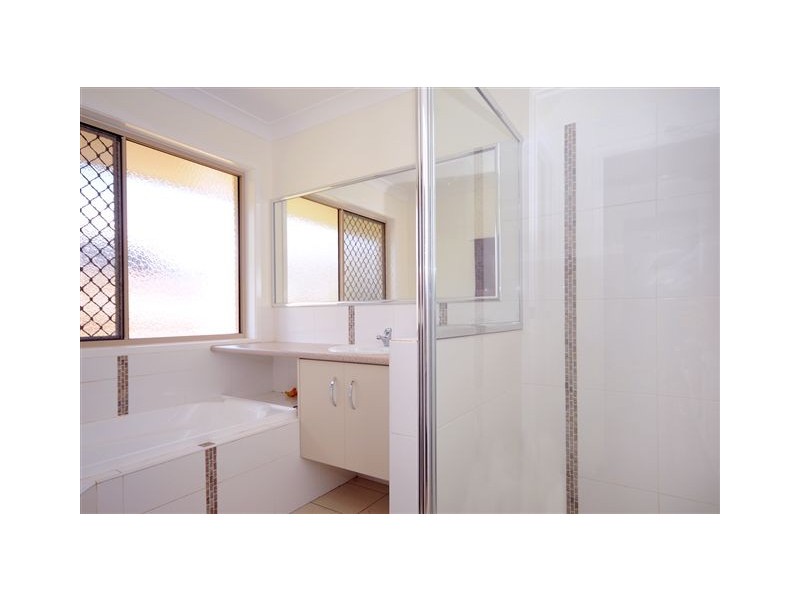 4 Hayle Court, Highfields QLD 4352