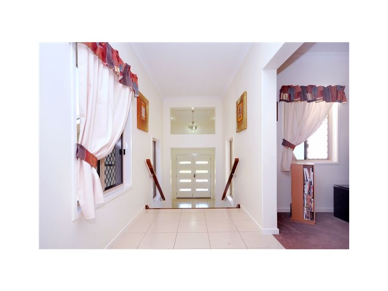 4 Hayle Court, Highfields QLD 4352