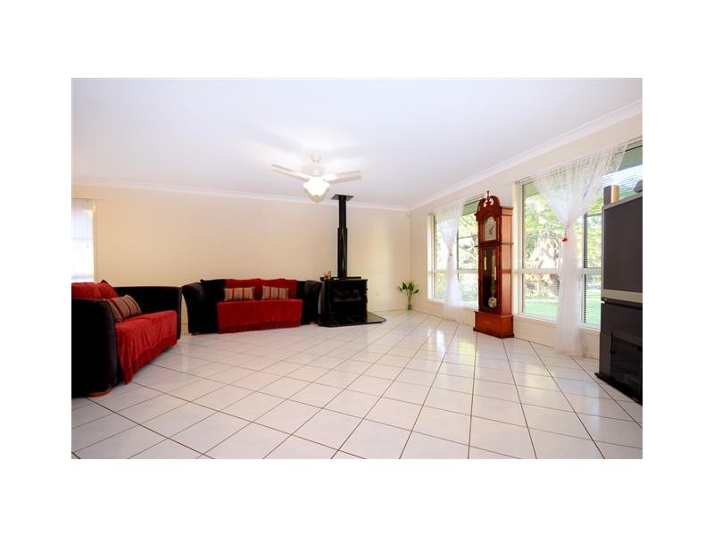 3 Highfields Road, Highfields QLD 4352