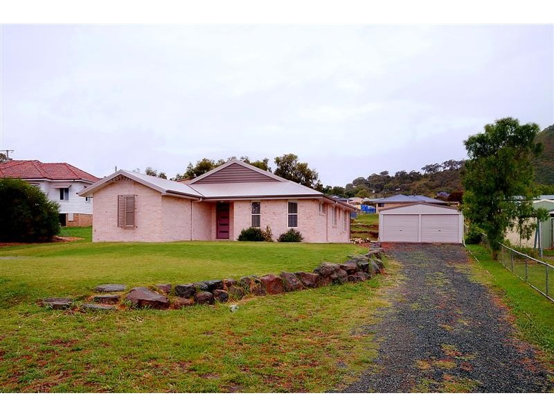 4 Leahy Drive, Kingsthorpe QLD 4400