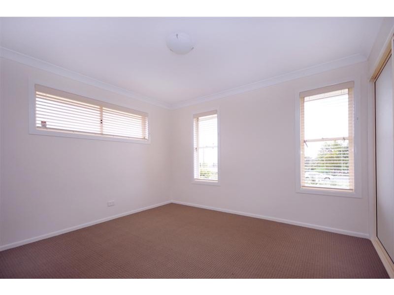 4 Leahy Drive, Kingsthorpe QLD 4400