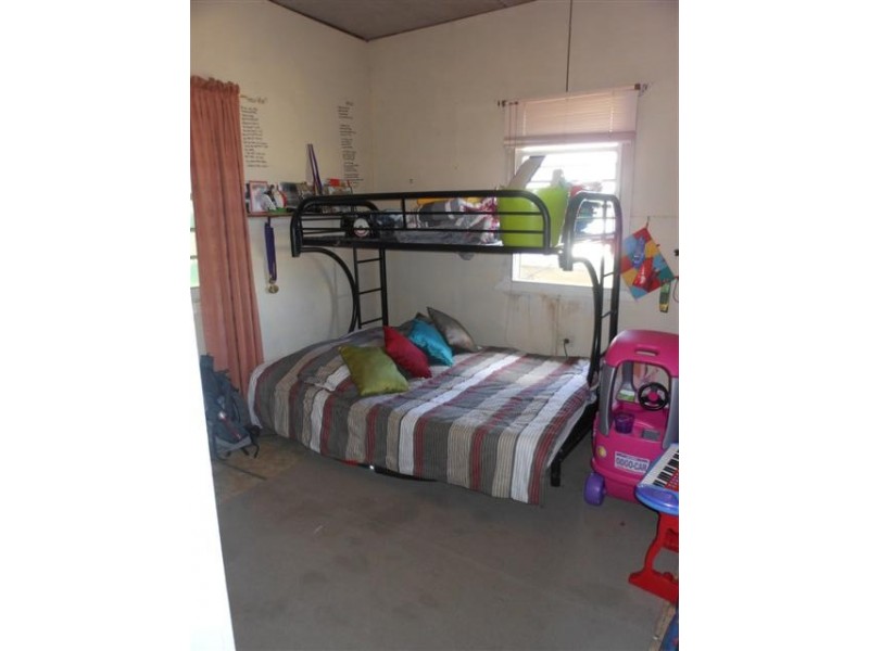 9 Warwick Street, Leyburn QLD 4365