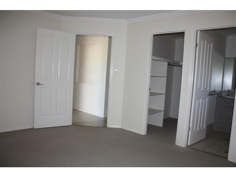 33 Willowburn Drive, Wilsonton QLD 4350