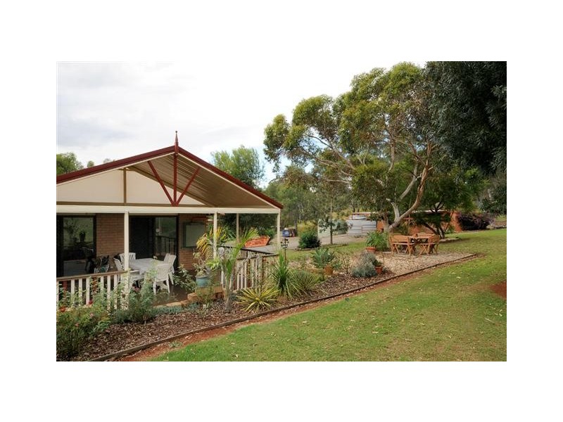 4 Ramsey Road, Glenvale QLD 4350