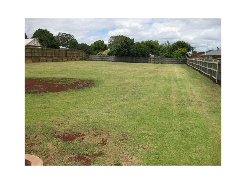 127 Spring Street, Middle Ridge QLD 4350