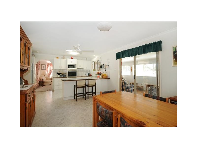 49 Peters Road, Meringandan West QLD 4352