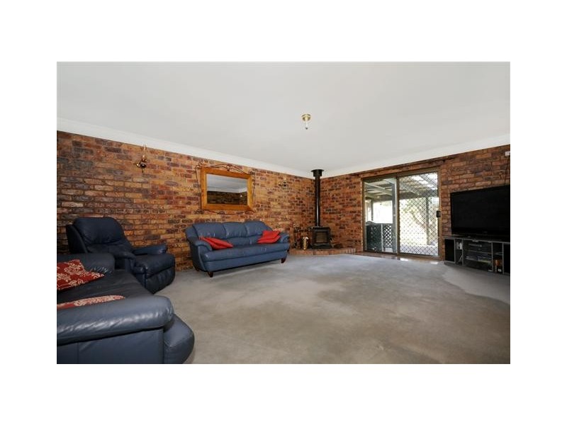 6 Birdland Drive, Glenvale QLD 4350