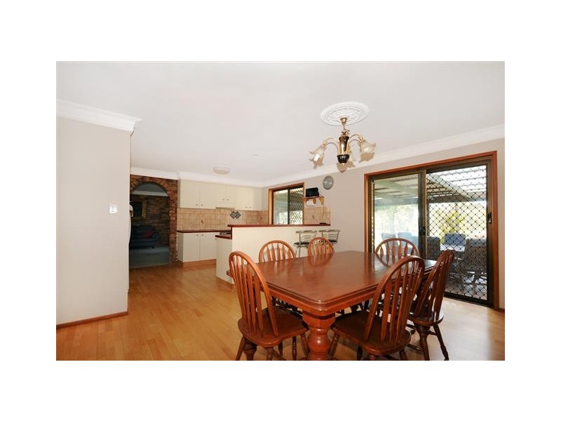 6 Birdland Drive, Glenvale QLD 4350