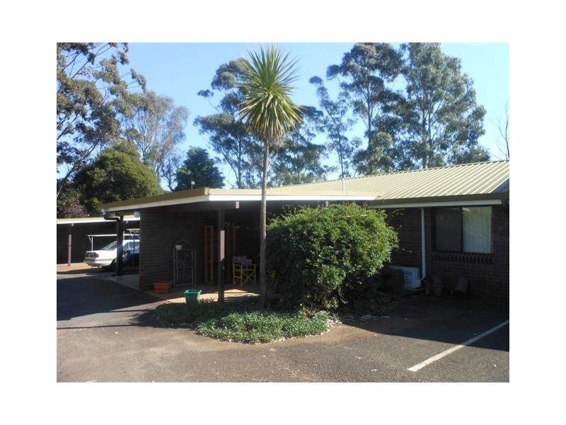 4/1 Whichello Street, Newtown QLD 4350