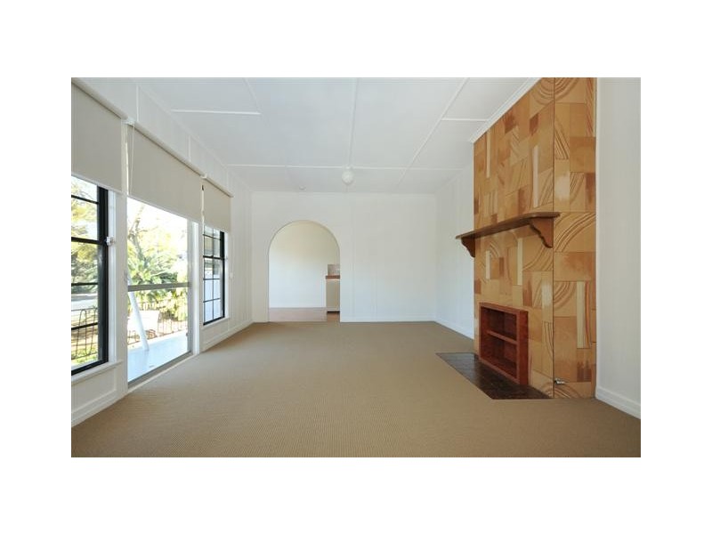 227c West Street, Harristown QLD 4350