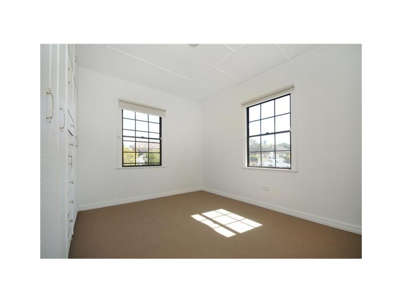 227c West Street, Harristown QLD 4350