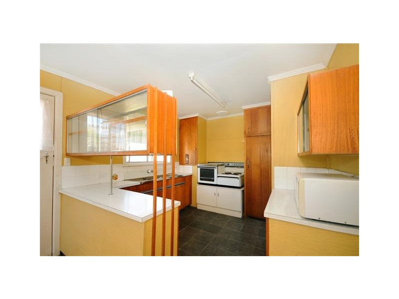 4 Cassia Street, Centenary Heights QLD 4350