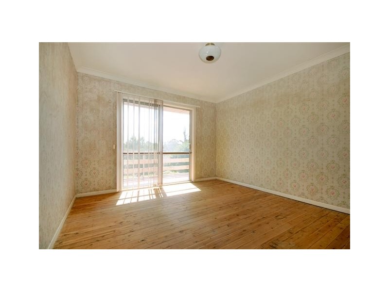 4 Cassia Street, Centenary Heights QLD 4350