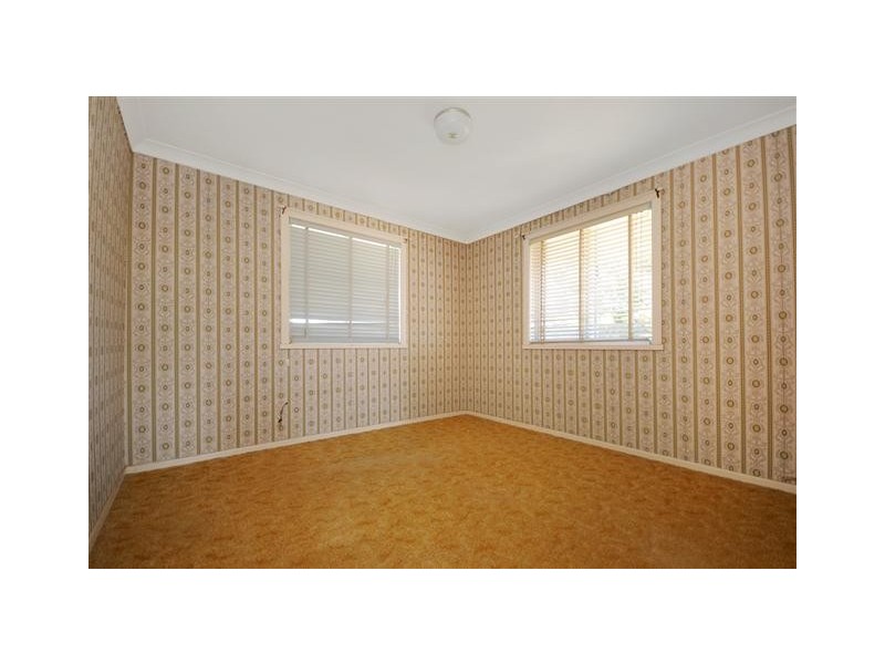 4 Cassia Street, Centenary Heights QLD 4350