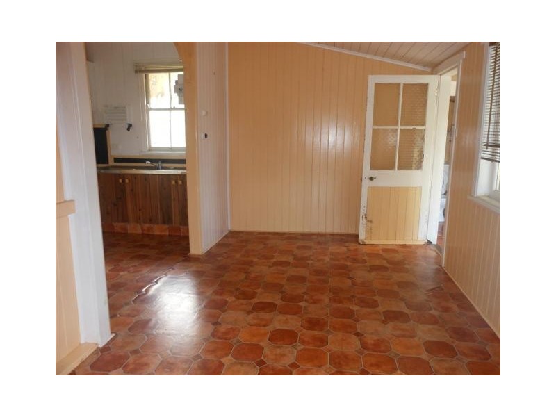 19a Hillside Street, Newtown QLD 4350