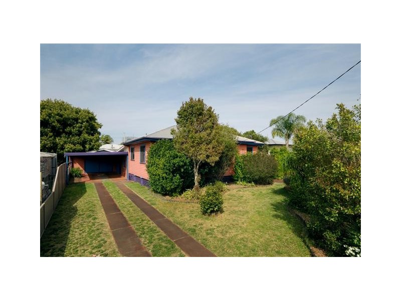 34 Stehn Street, Harristown QLD 4350