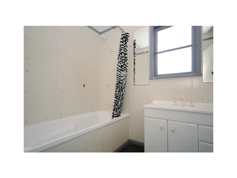 34 Stehn Street, Harristown QLD 4350