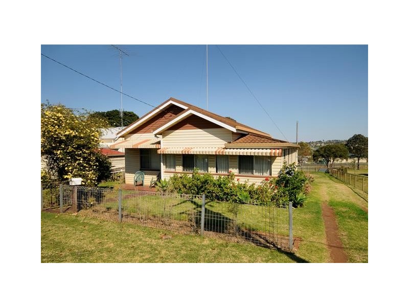 19 Hagan Street, North Toowoomba QLD 4350