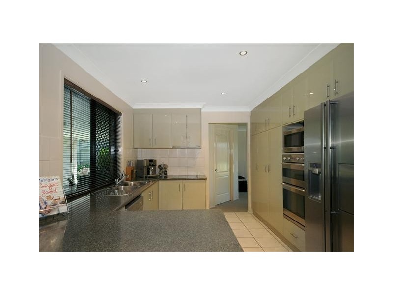 21 Cherokee Drive, Wilsonton QLD 4350