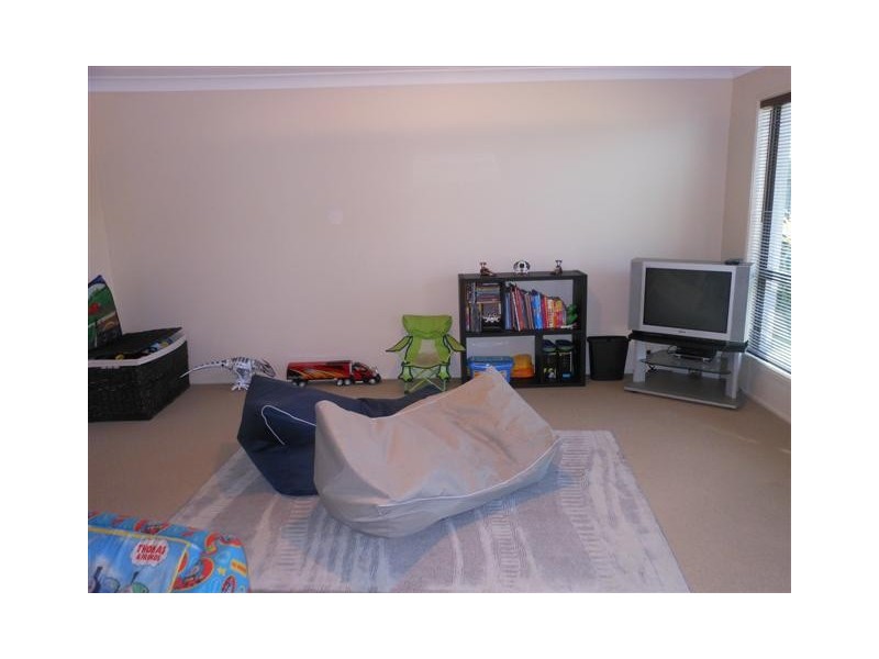 21 Cherokee Drive, Wilsonton QLD 4350