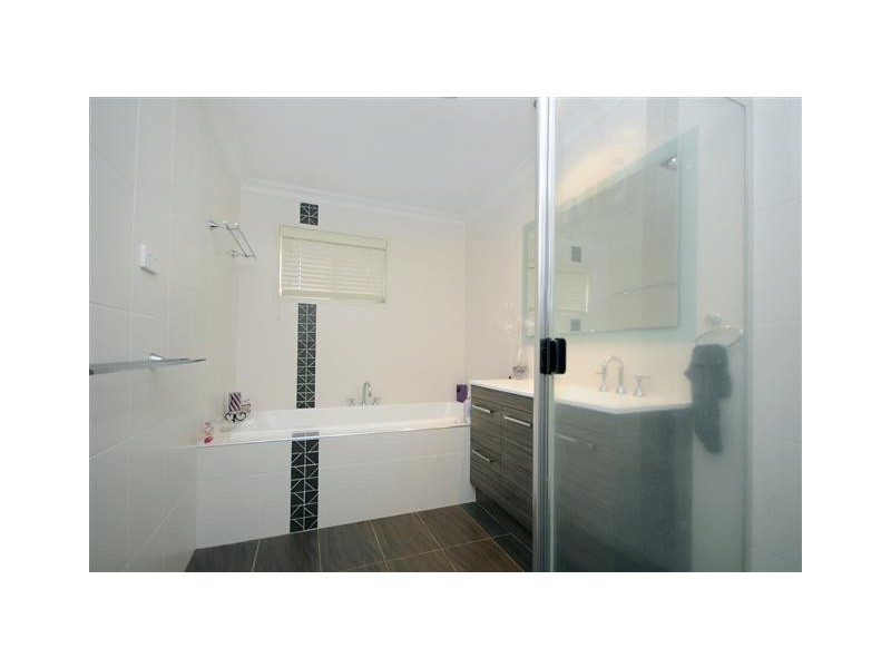 10 Diosma Street, Centenary Heights QLD 4350