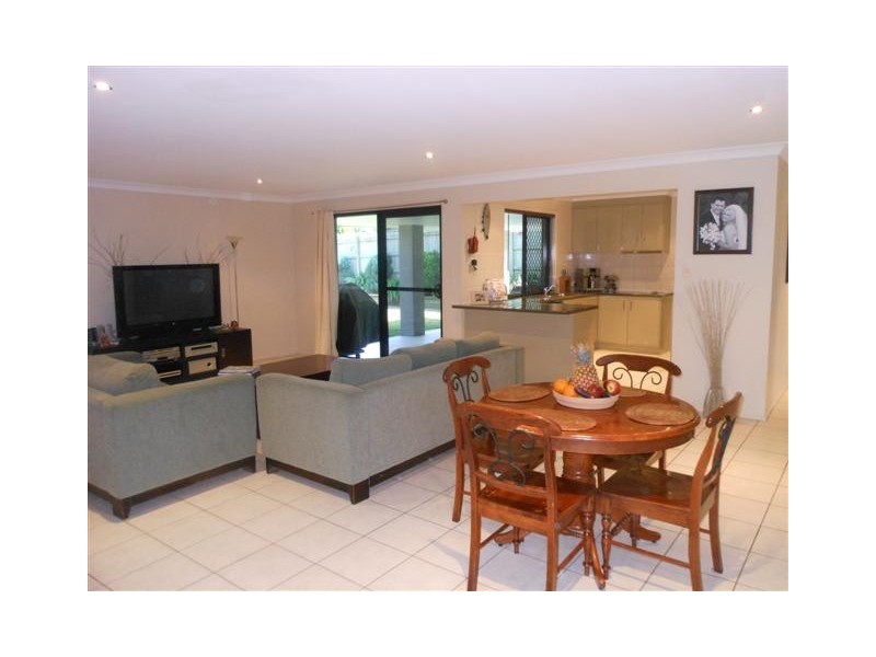 21 Cherokee Drive, Wilsonton QLD 4350