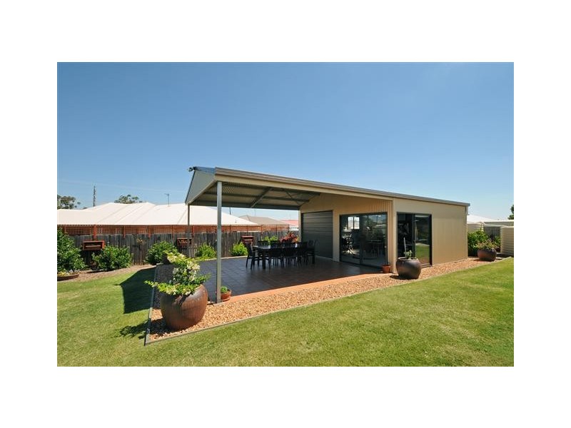 8 Bunkers Hill School Road, Westbrook QLD 4350