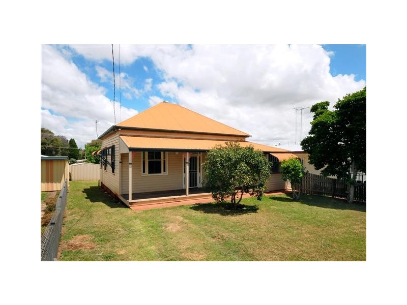 8 Murphy Street, Rangeville QLD 4350