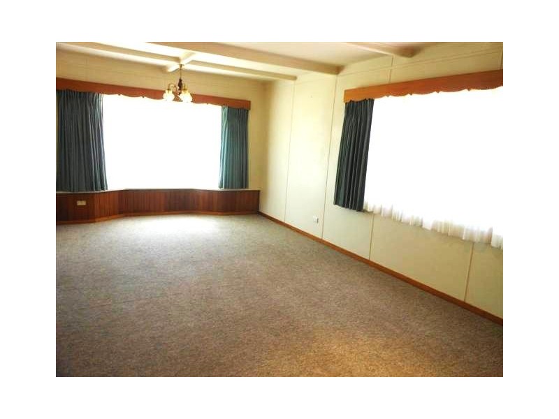 8 Boyd Street, Wilsonton QLD 4350