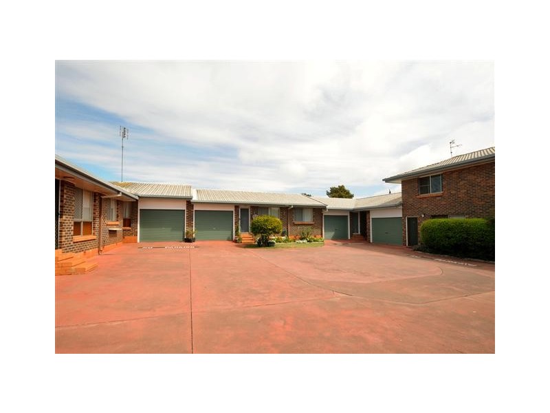 10/335 West Street, Harristown QLD 4350
