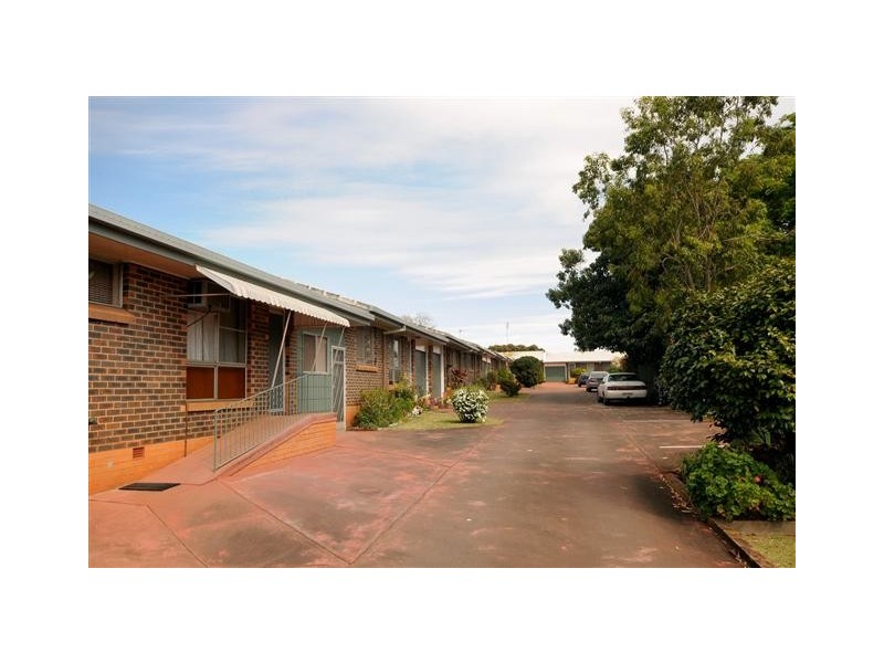 10/335 West Street, Harristown QLD 4350