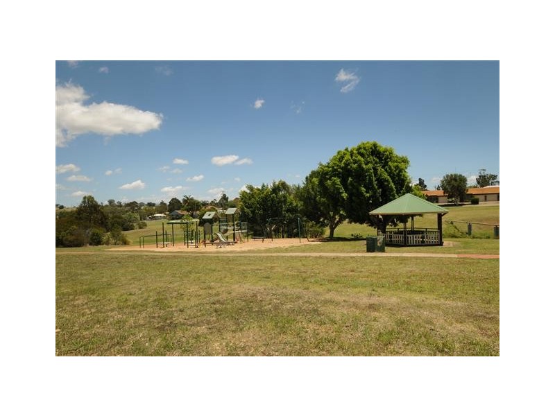 12 Smart Drive, Darling Heights QLD 4350