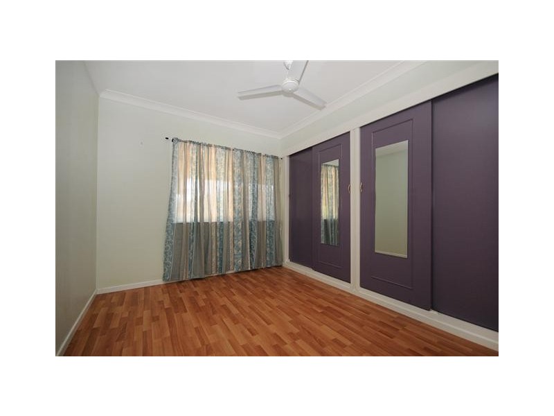 3 Whitefriars Street, Rockville QLD 4350