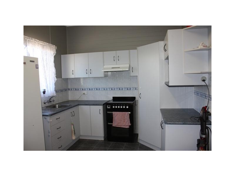 6 Creek Street, Cambooya QLD 4358