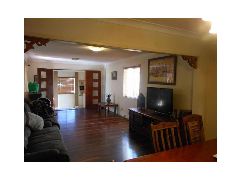 38 Weetwood Street, Newtown QLD 4350