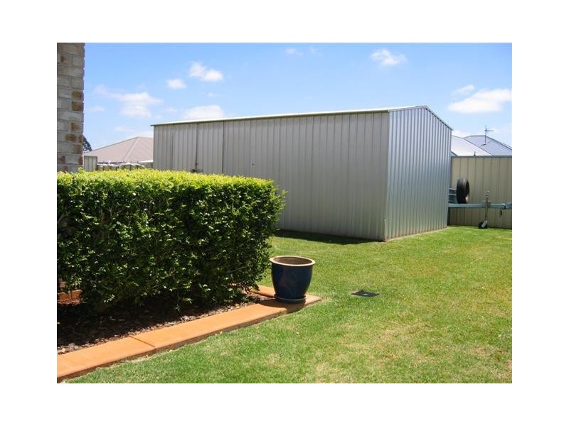 7 Salisbury St, Darling Heights QLD 4350