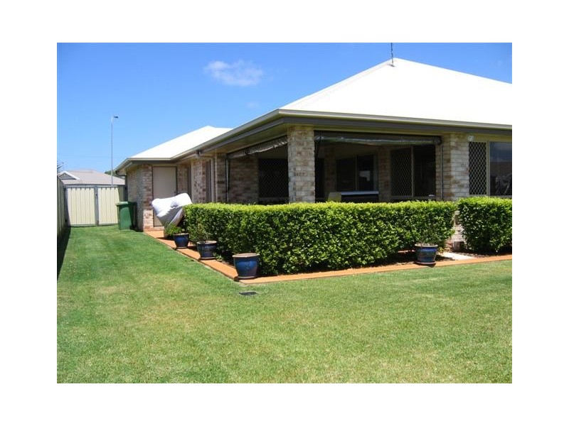 7 Salisbury St, Darling Heights QLD 4350